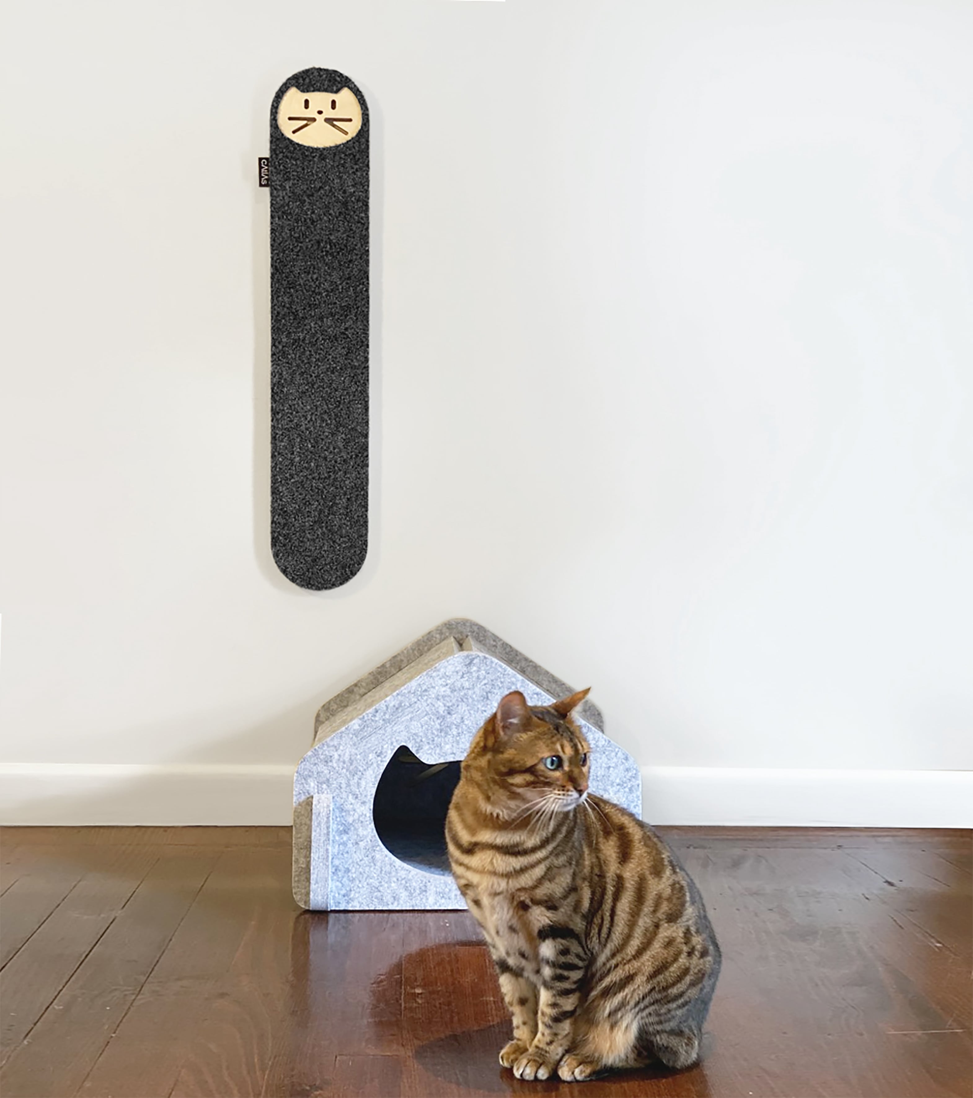 Mrs Whiskettes Wall Mounted Scratching Pad